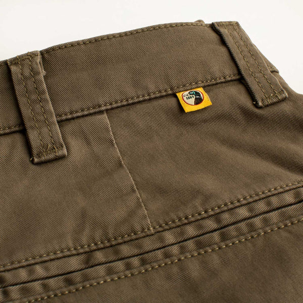 Classic Fit Gold School Chino (34L)